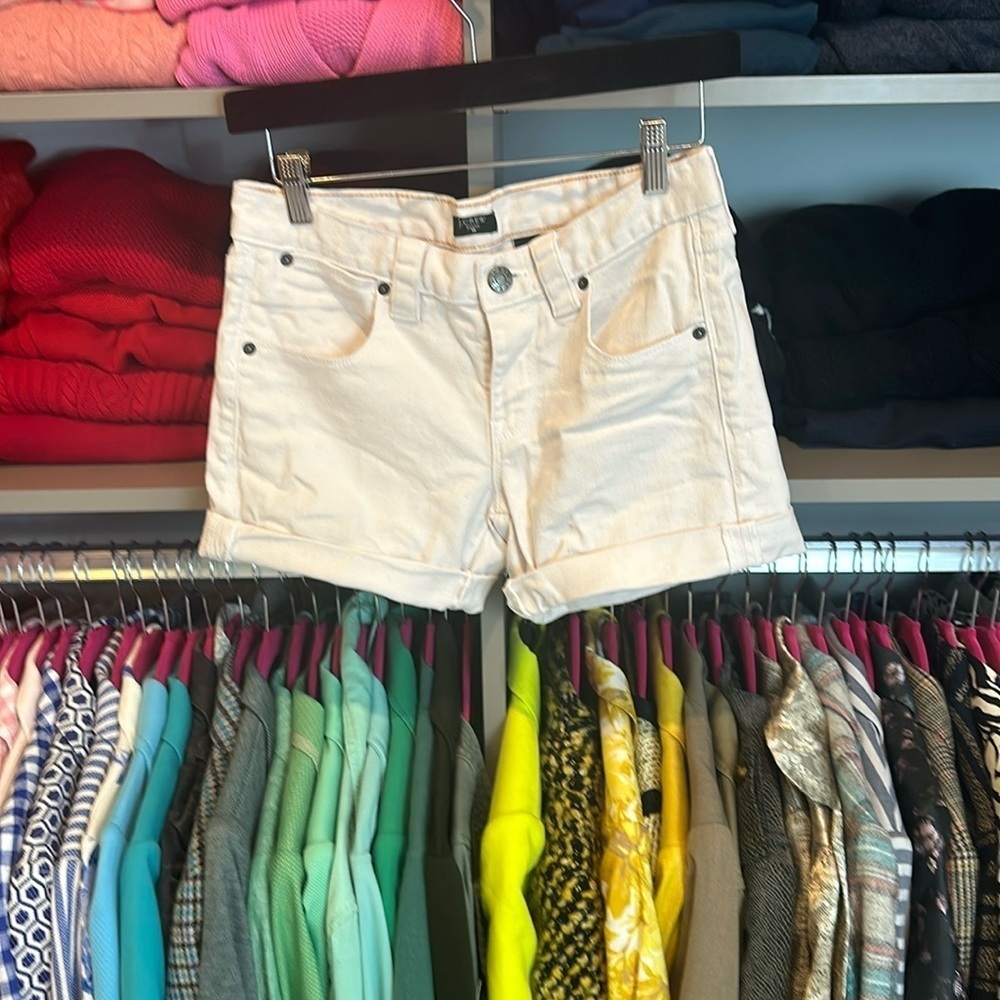 J Crew white 3” cuffed shorts size 25